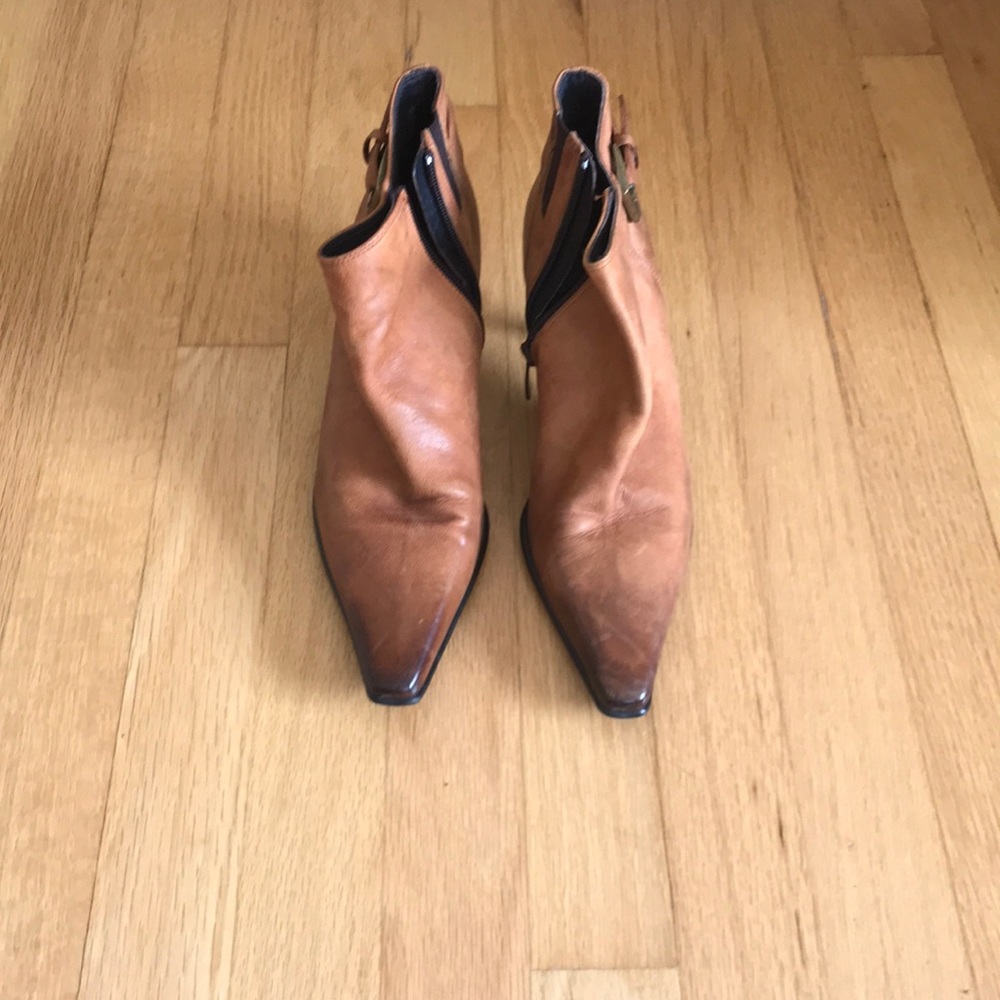 Donald J pliner brown leather heeled booties